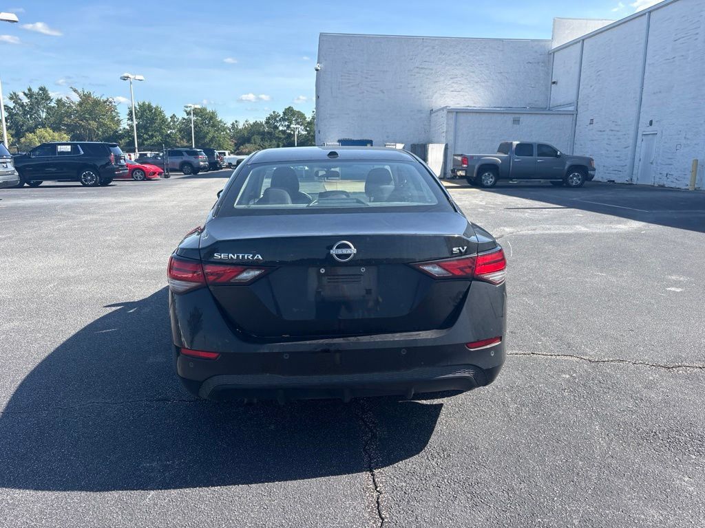 Used 2024 Nissan Sentra SV FWD image 4