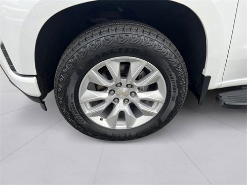 Used 2022 Chevrolet Silverado 1500 Custom image 9