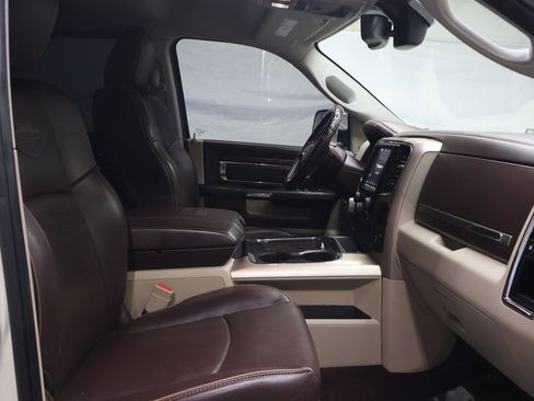 Used 2018 RAM 1500 Laramie Longhorn image 10