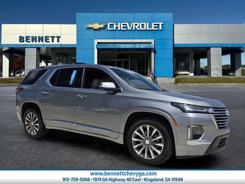 Certified 2023 Chevrolet Traverse Premier w/ LPO, Floor Liner Package FWD image 1
