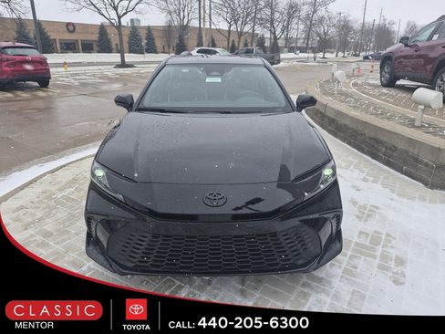 New 2026 Toyota Camry SE image 3