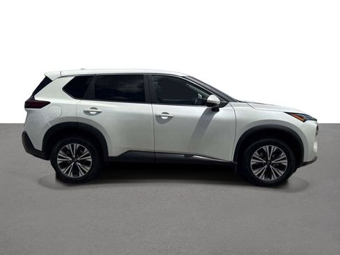 Certified 2023 Nissan Rogue SV FWD image 3