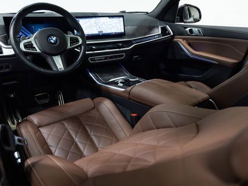 Certified 2023 BMW X7 xDrive40i w/ M Sport Package image 20