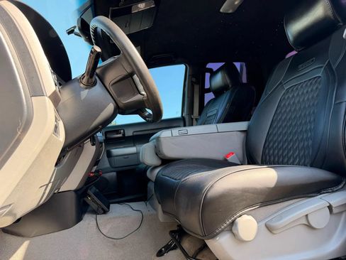 Used 2011 Toyota Tundra 2WD Double Cab w/ Tow Pkg image 12