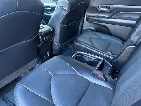 Certified 2025 Toyota Grand Highlander AWD image 4