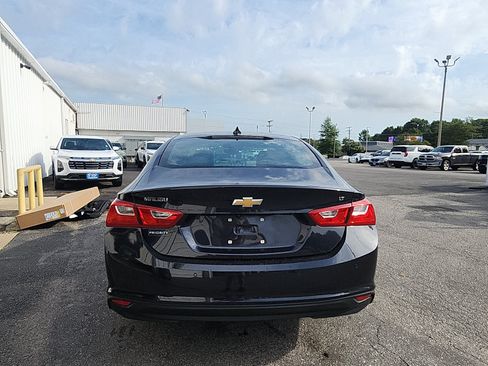Used 2023 Chevrolet Malibu LT w/ Driver Confidence Package FWD image 4