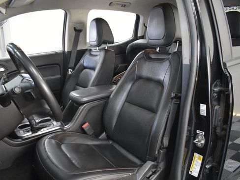 Used 2018 Chevrolet Colorado Z71 w/ Z71 Midnight Edition image 11