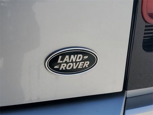 Used 2021 Land Rover Defender 90 First Edition image 10