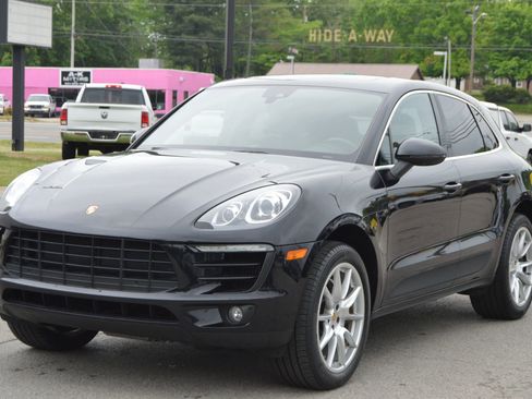 Used 2017 Porsche Macan S AWD/4WD image 1