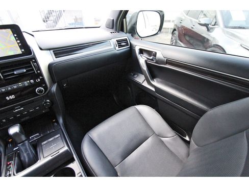 Used 2023 Lexus GX 460 Premium AWD/4WD image 13