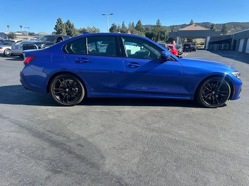 Used 2020 BMW 330i Sedan w/ M Sport Package RWD image 4