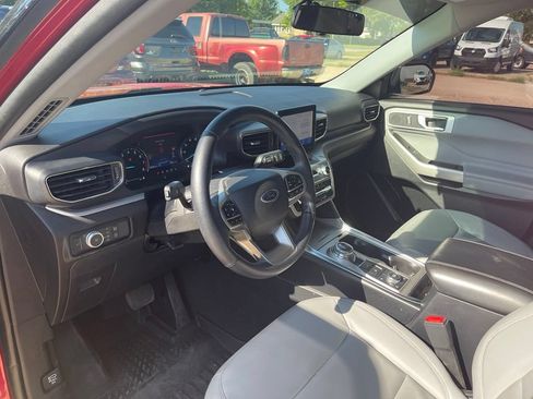 Used 2021 Ford Explorer XLT w/ Equipment Group 202A AWD/4WD image 5