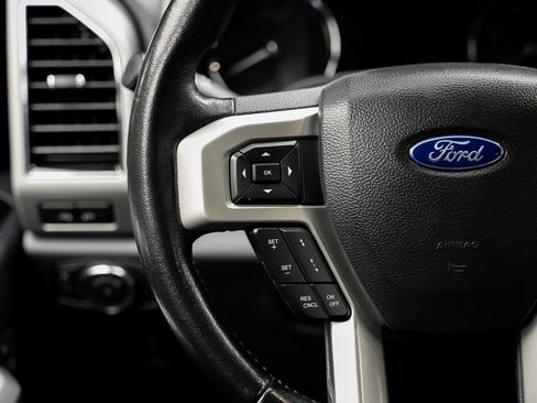 Used 2022 Ford F250 Lariat w/ Black Appearance Package AWD/4WD image 47