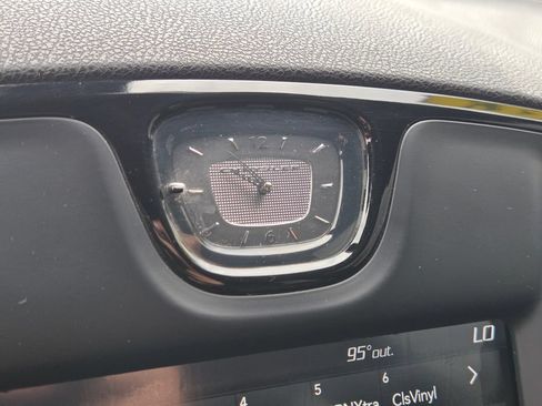 Used 2018 Chrysler 300 S RWD image 20
