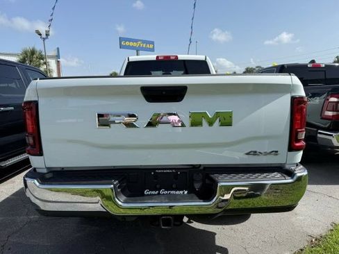 Used 2023 RAM 2500 Tradesman AWD/4WD image 4