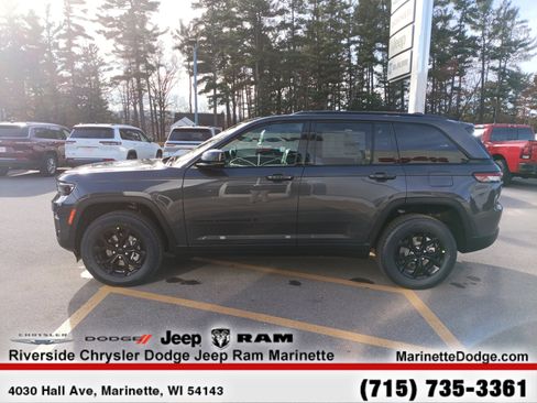 New 2025 Jeep Grand Cherokee Altitude AWD/4WD image 4