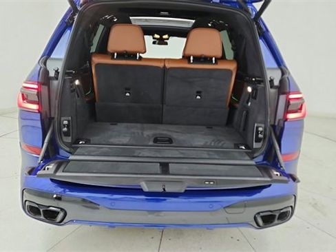 Used 2025 BMW X7 M60i image 36