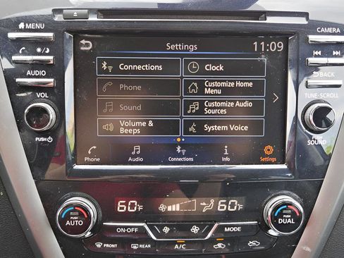 Used 2023 Nissan Murano SV w/ SV Midnight Edition Package image 16