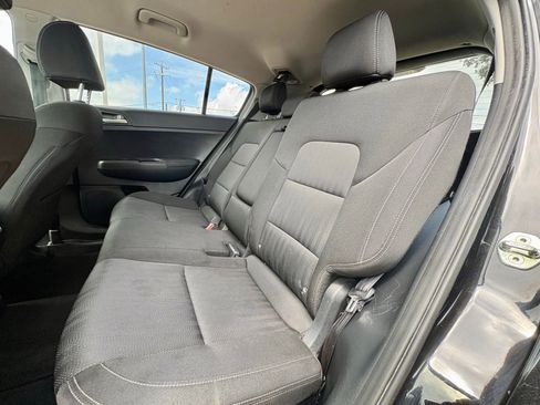 Used 2021 Kia Sportage LX AWD/4WD image 11
