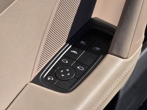 Used 2025 Porsche 911 Carrera image 24