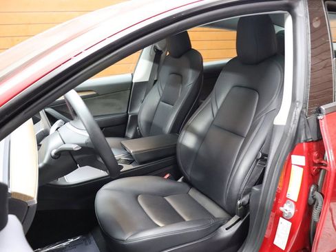 Used 2023 Tesla Model 3 Standard Range image 31