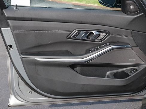 Used 2023 BMW M3 Competition image 23