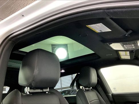 Used 2024 Land Rover Range Rover Evoque S AWD/4WD image 29