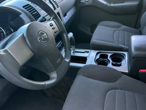 Used 2011 Nissan Pathfinder S w/ Protection Pkg image 12