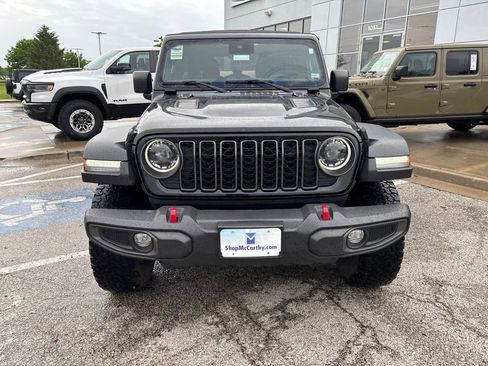 Used 2024 Jeep Wrangler Unlimited Rubicon AWD/4WD image 9