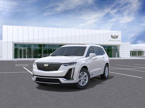 New 2025 Cadillac XT6 Luxury FWD image 8