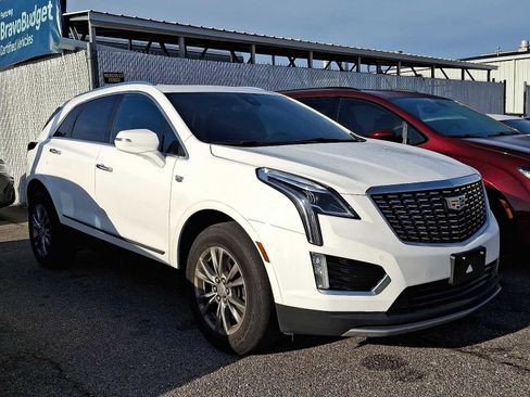 Used 2021 Cadillac XT5 Premium Luxury image 2