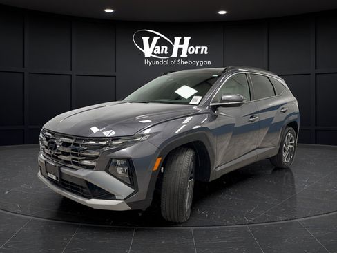 Used 2025 Hyundai Tucson Limited AWD/4WD image 3