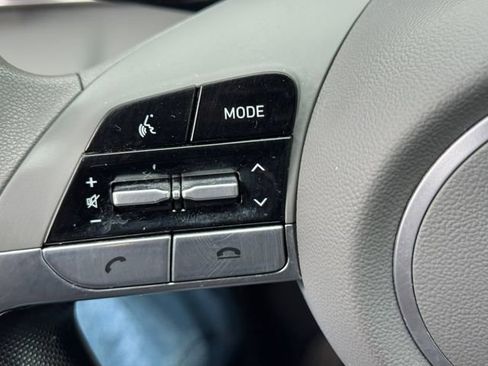 Used 2023 Hyundai Elantra SEL FWD image 21