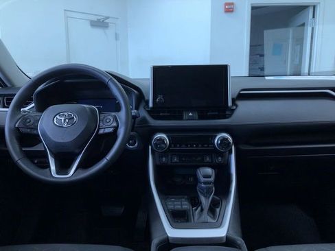 Certified 2023 Toyota RAV4 XLE w/ Convenience Package AWD/4WD image 17