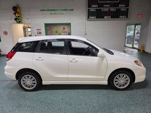Used 2004 Toyota Matrix AWD image 5