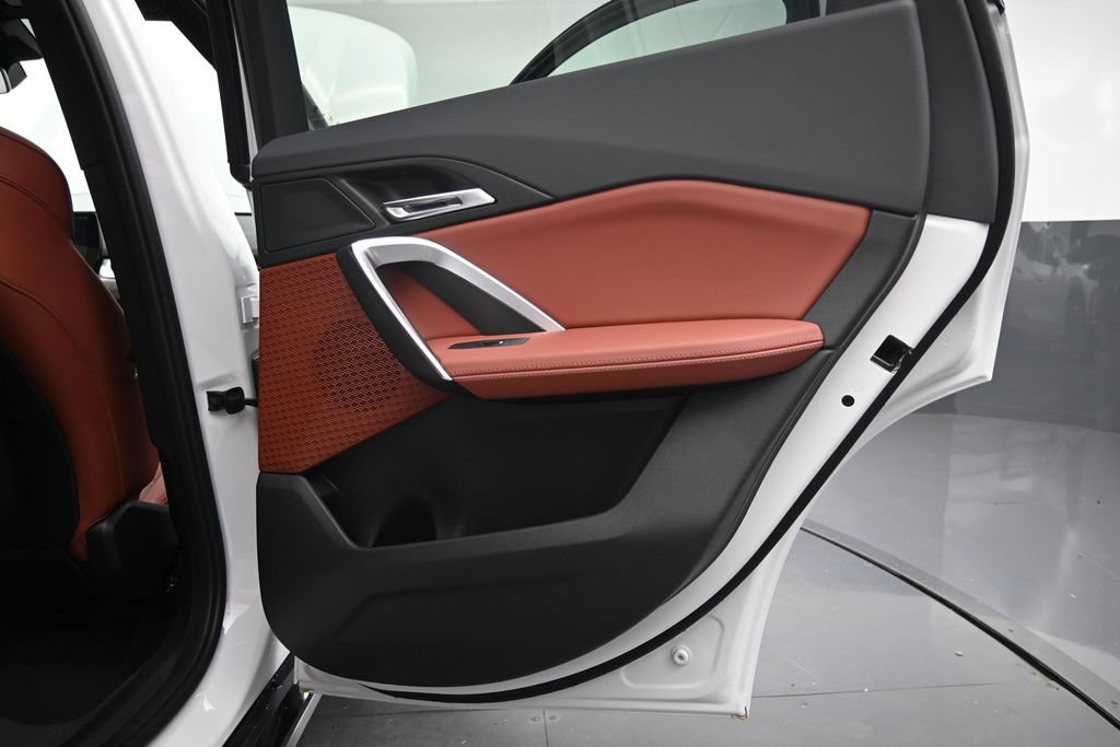 New 2027 BMW X1 xDrive28i AWD/4WD image 23
