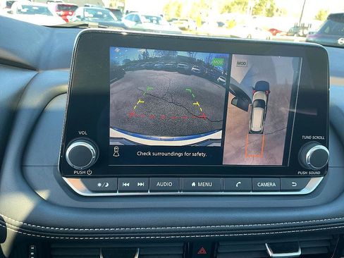 Certified 2023 Nissan Rogue SL image 17