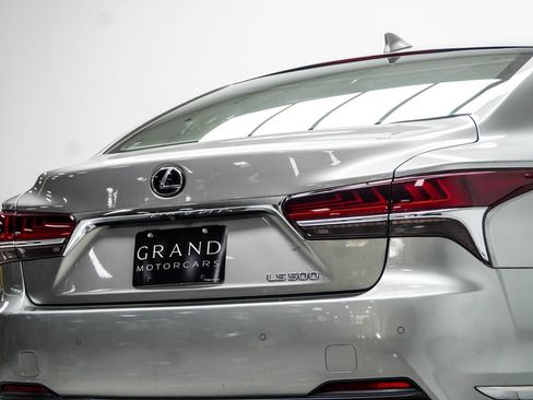 Used 2018 Lexus LS 500 w/ Interior Upgrade Package RWD image 14