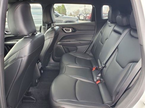 Used 2026 Jeep Compass Limited AWD/4WD image 21