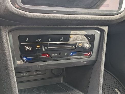 Used 2022 Volkswagen Tiguan SEL R-Line image 20