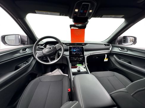 New 2026 Jeep Grand Cherokee L 4WD image 23