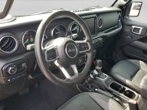 Used 2023 Jeep Wrangler Unlimited Sahara w/ Cold Weather Group AWD/4WD image 14