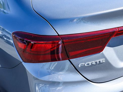 Used 2024 Kia Forte LXS image 12