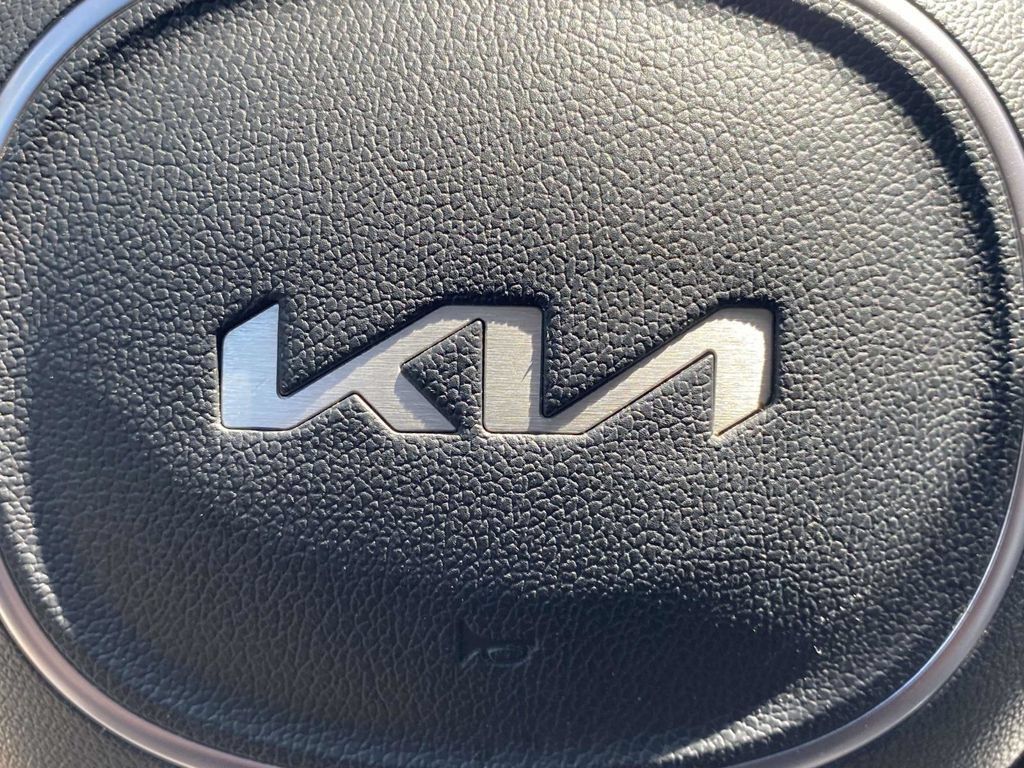 Used 2023 Kia Sorento EX FWD image 31