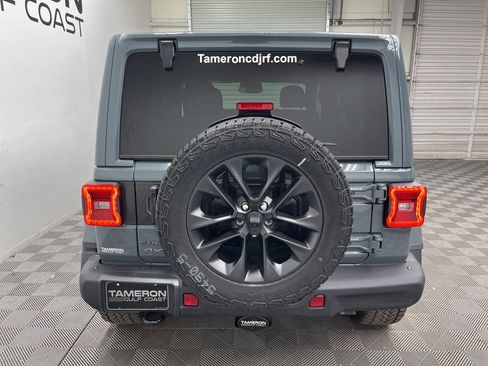 Used 2025 Jeep Wrangler Sahara 4xe image 10