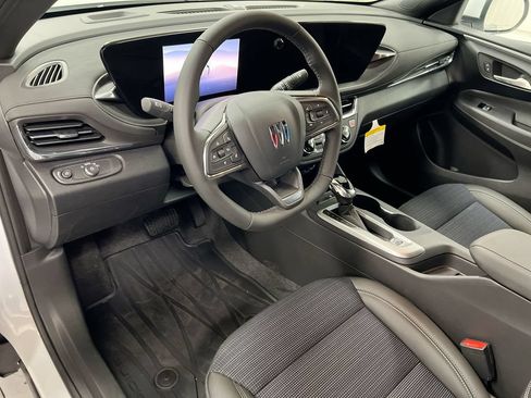 Used 2024 Buick Envista Preferred w/ Convenience I Package FWD image 10