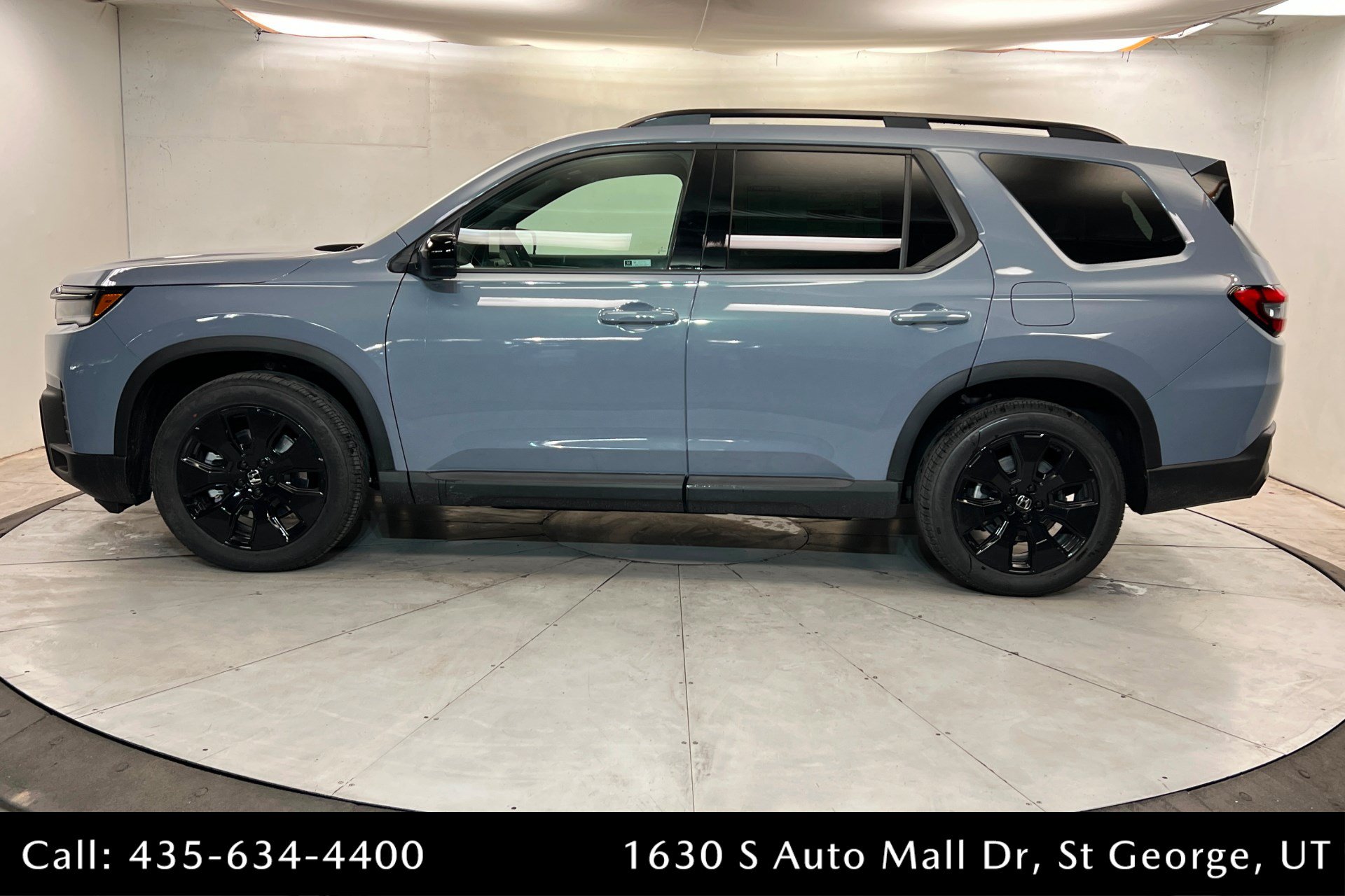 New 2026 Honda Pilot Black Edition image 2