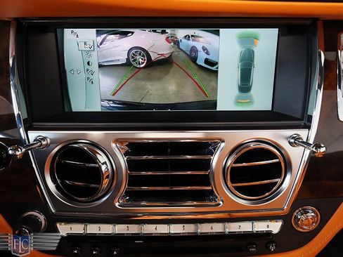 Used 2017 Rolls-Royce Dawn Convertible image 34