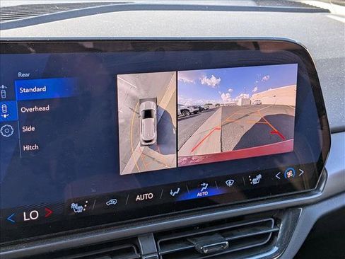 Used 2025 Chevrolet Equinox EV RS FWD image 10