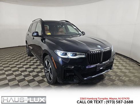 Used 2021 BMW X7 M50i w/ Executive Package image 1